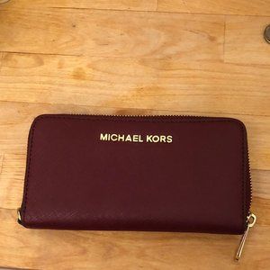 Micheal Kors Burgundy Wallet